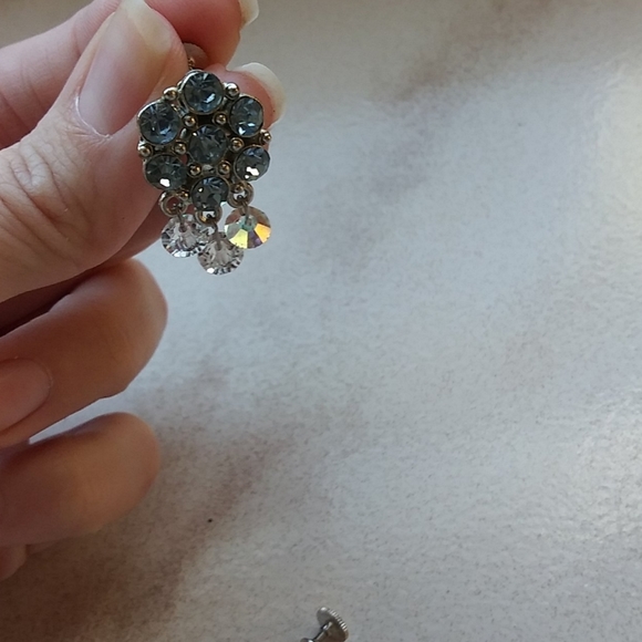 Vintage Blue Crystal Costume Crank Earrings - Picture 5 of 14